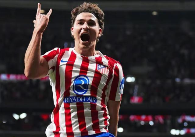 关于巴萨横扫马德里竞技，阿尔瓦雷斯完成帽子戏法的信息