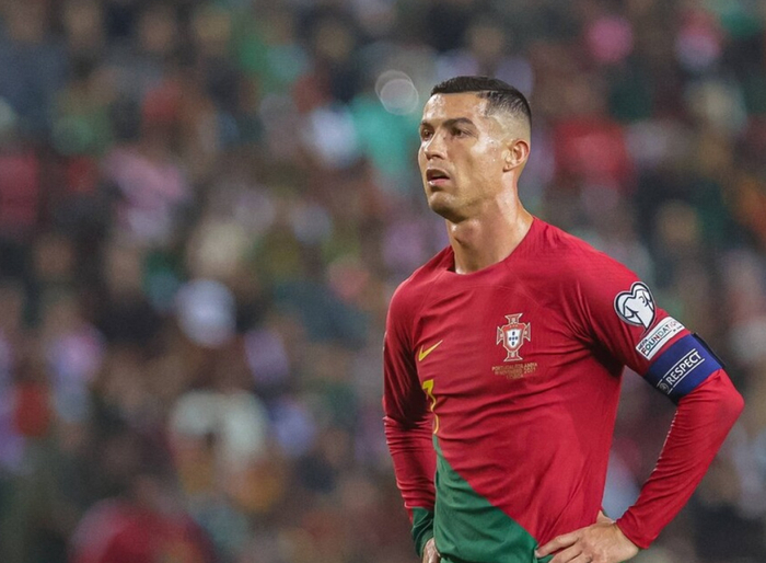 包含葡萄牙爆冷丹麦，托雷斯关键制胜的词条