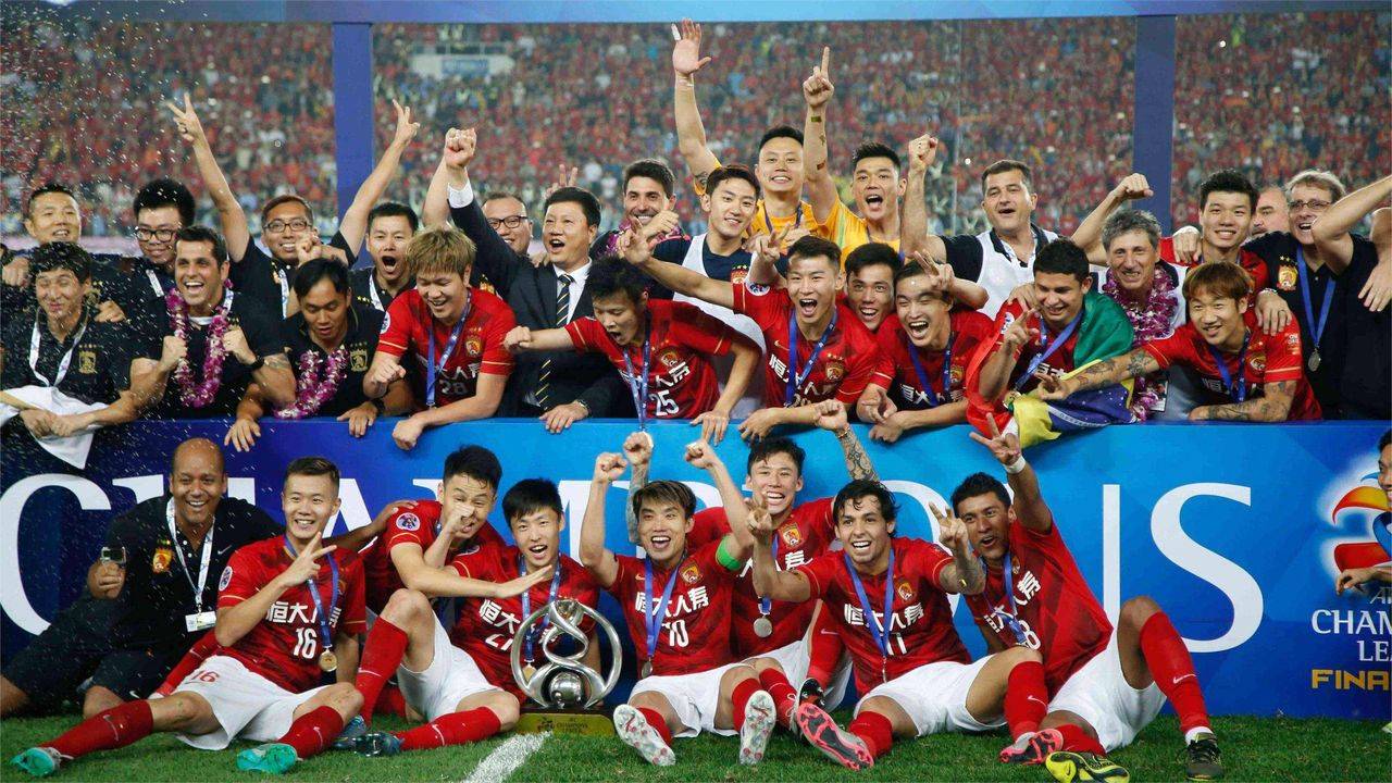 中超冠军之争激烈升级，球队实力对抗加剧