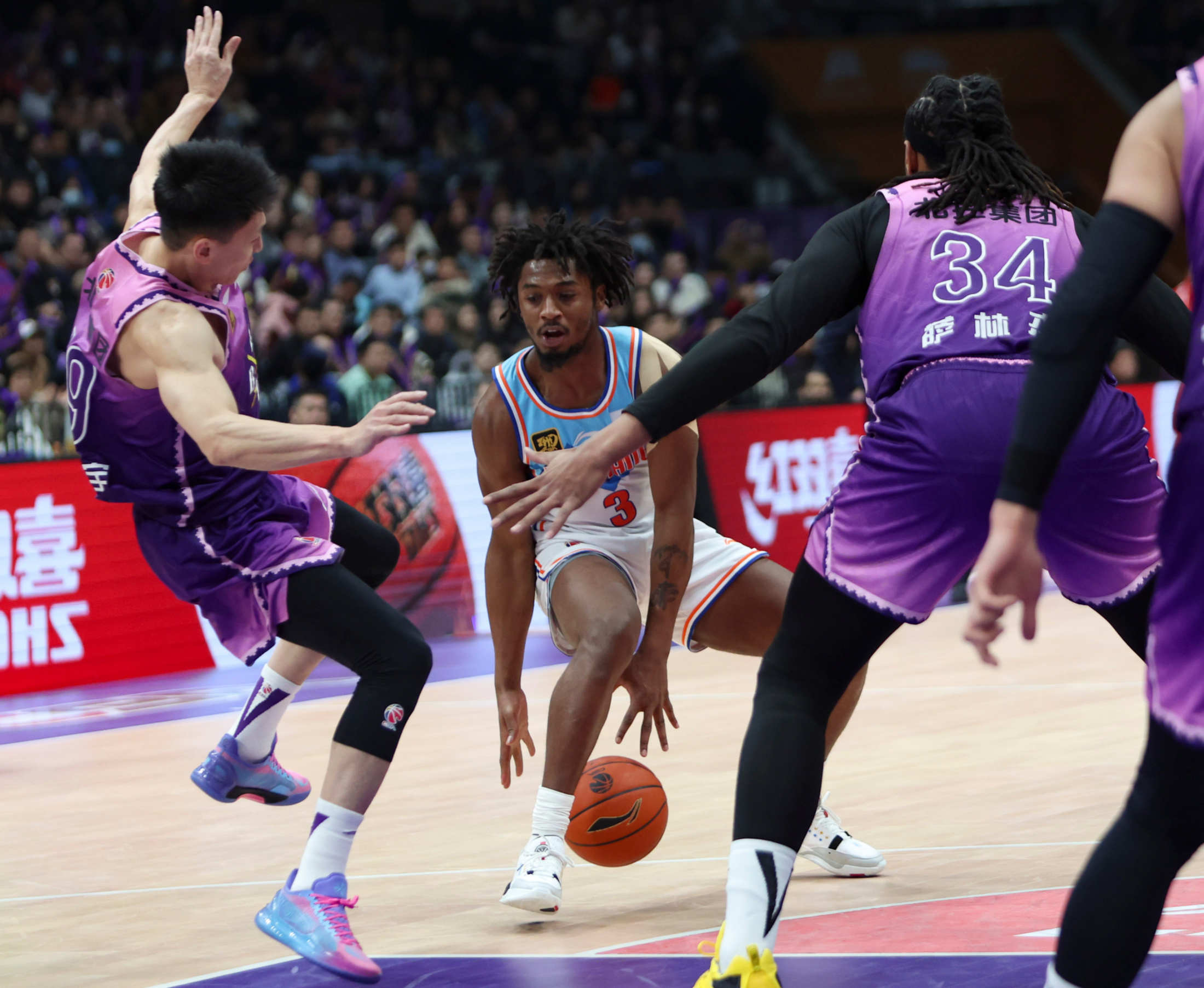 关于新疆队大比分领先,举步维艰的信息 关于新疆队大比分领先,举步维艰的信息