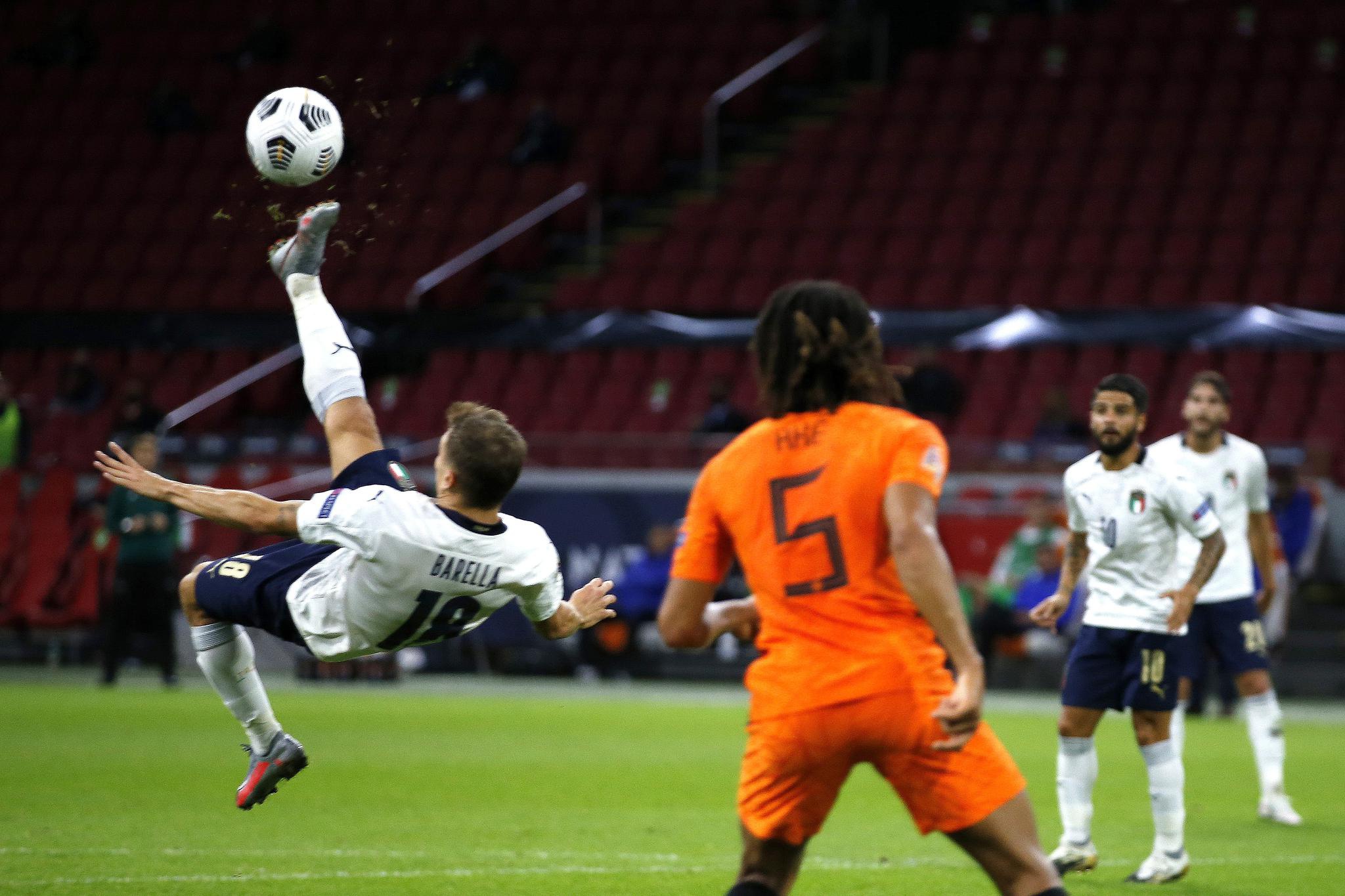 包含意大利血洗波兰,加维一己之力扛起全队的词条 包含意大利血洗波兰,加维一己之力扛起全队的词条