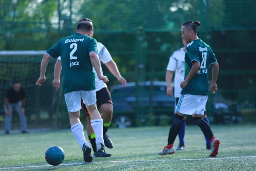 关于千钧一发,运动员勇往直前,只争朝夕争取最终成功的信息 关于千钧一发,运动员勇往直前,只争朝夕争取最终成功的信息