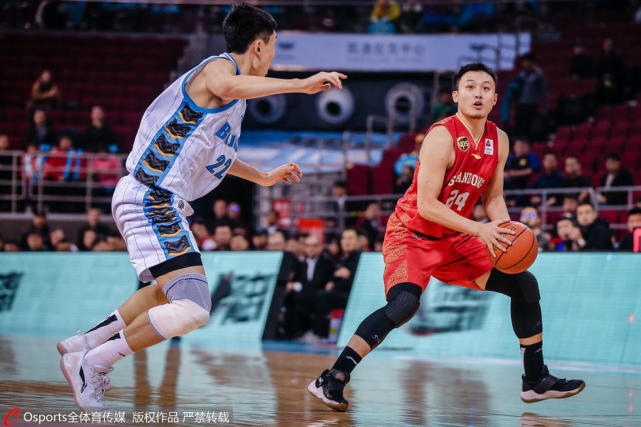 国王完胜中国男篮,汉密尔顿打破历史纪录的简单介绍 国王完胜中国男篮,汉密尔顿打破历史纪录的简单介绍