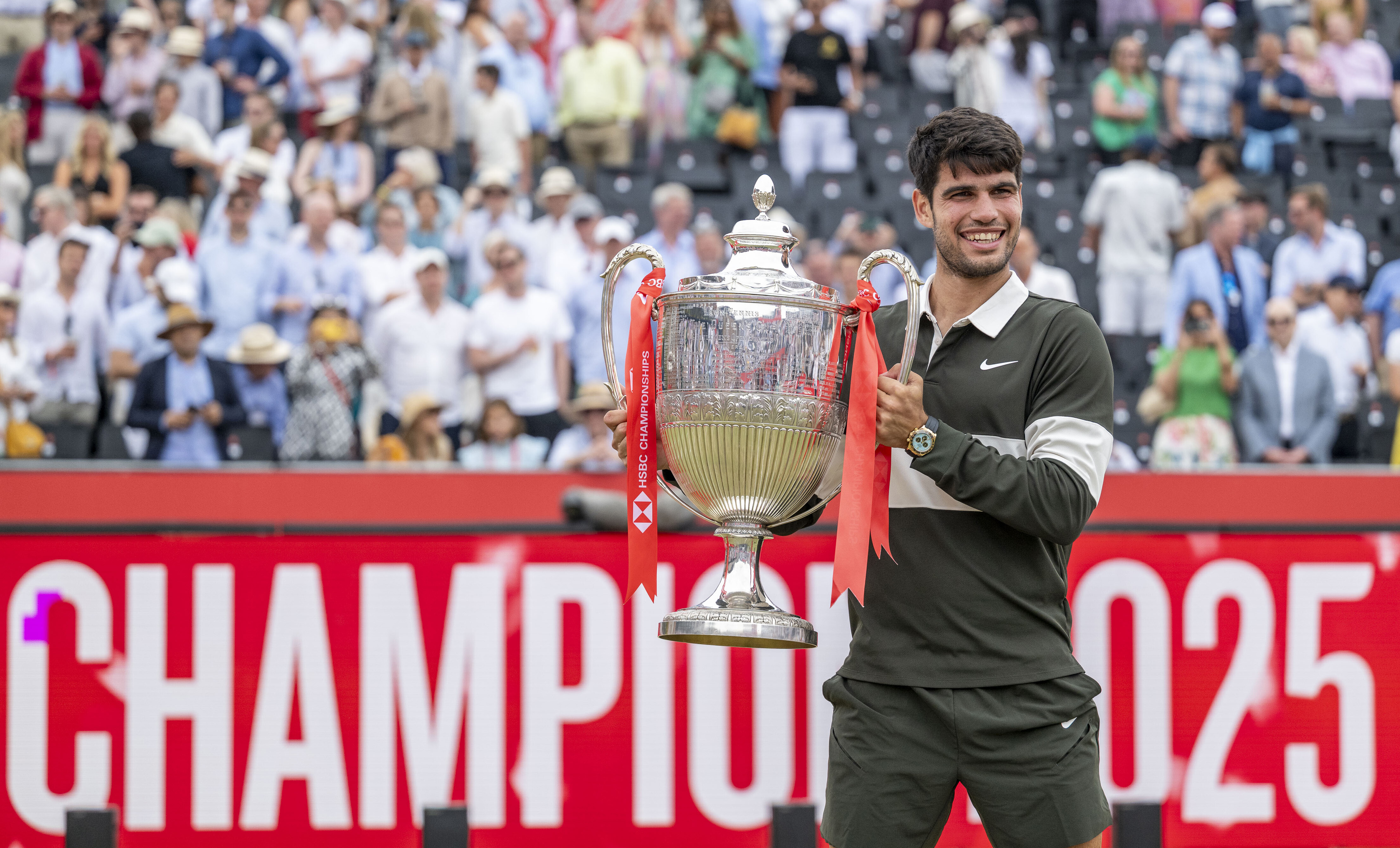 关于美国网球队碾压世界网球队，阿尔卡拉斯爆发神勇的信息