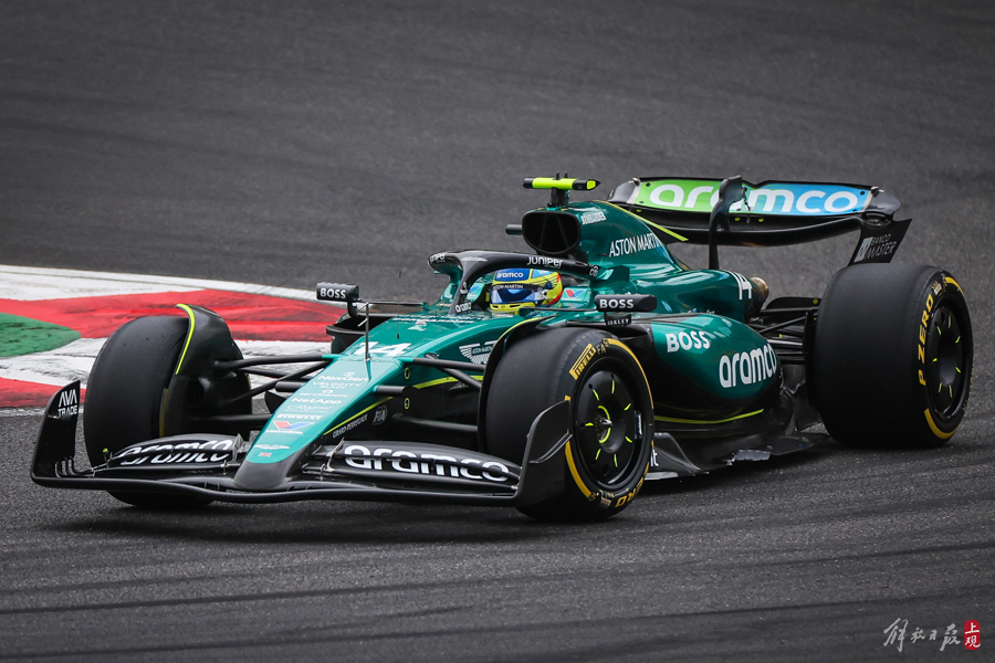 关于威廉姆斯碾压索伯车队，诺里斯高光表现的信息