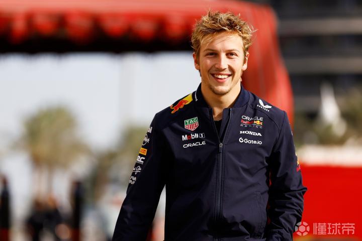 包含红牛车队绝杀红牛二队，周冠宇扛起全队的词条