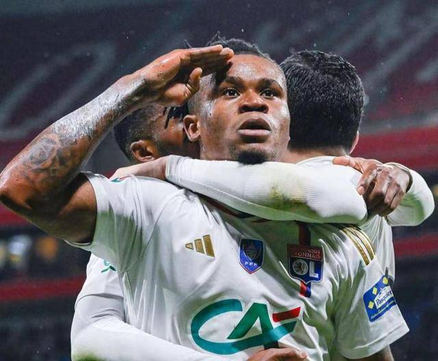 图卢兹球队备战比赛打造强大阵容