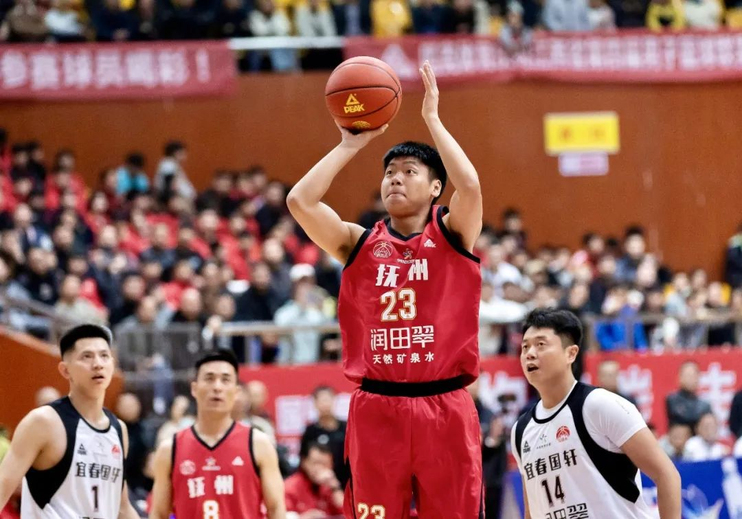 泰国篮球超级联赛季后赛开幕战所向披靡，胜负未定！的简单介绍