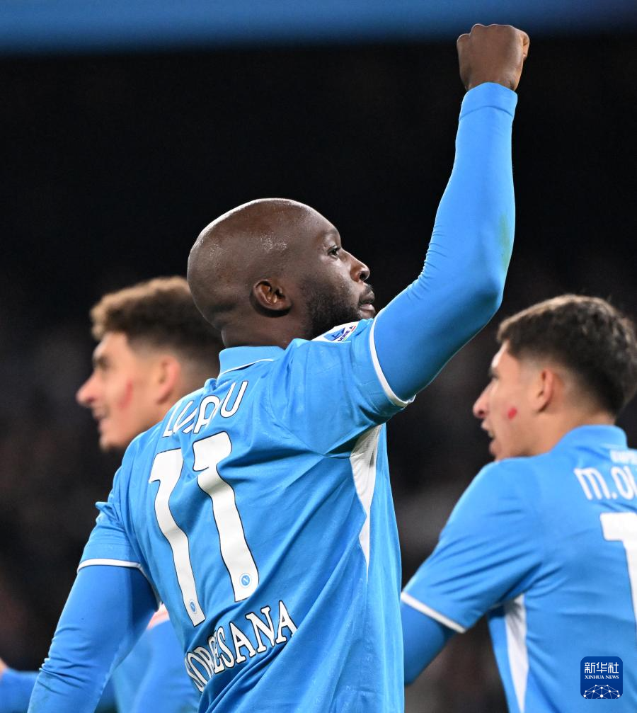 那不勒斯三连胜，领跑意大利足球联赛的简单介绍