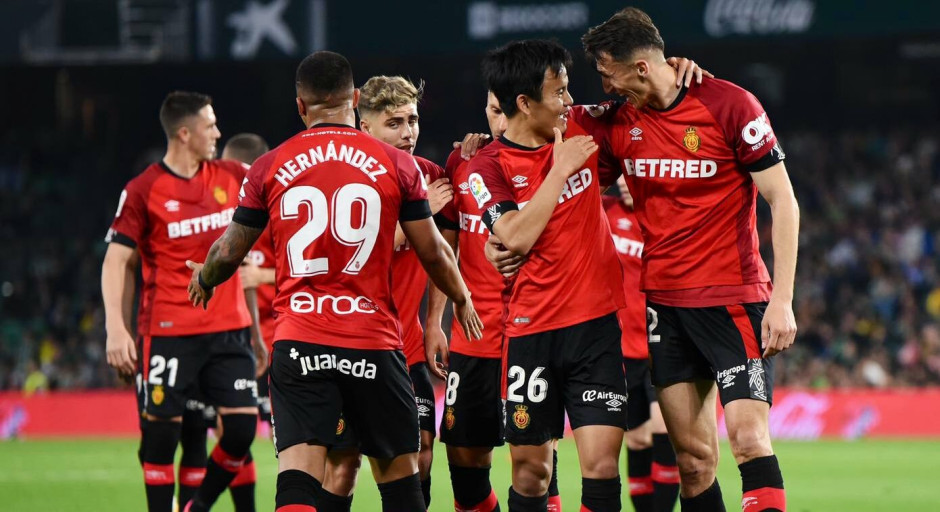 塞维利亚主场逆转，豪取三分的简单介绍