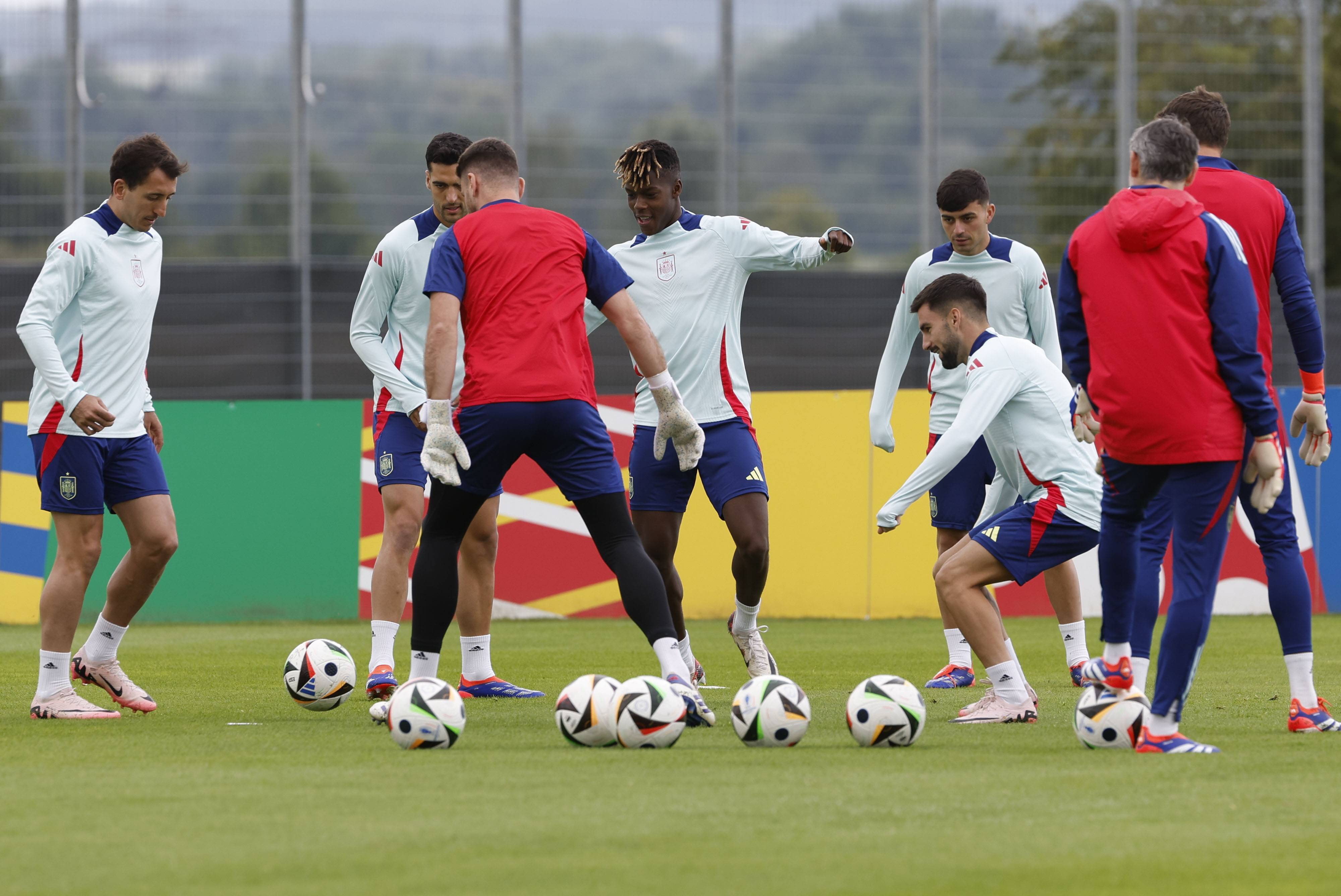 开云体育下载-包含球队管理团队优化训练计划，备战国际赛的词条