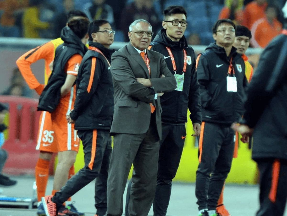 关于鲁能遭遇困境，险胜保住晋级名额的信息