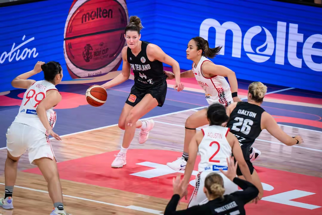 开云体育下载-篮网主场比赛取胜，球队实力受肯定