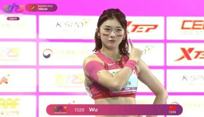 印度女子射箭选手勇夺银牌