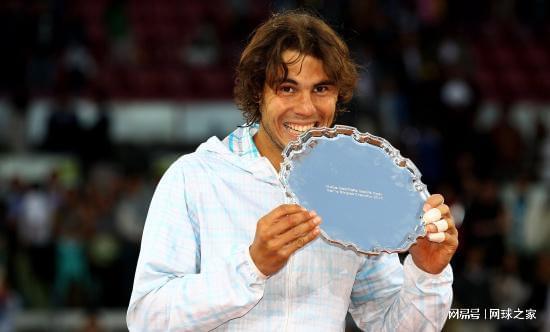 关于美国网球队横扫英国网球队，纳达尔关键制胜的信息