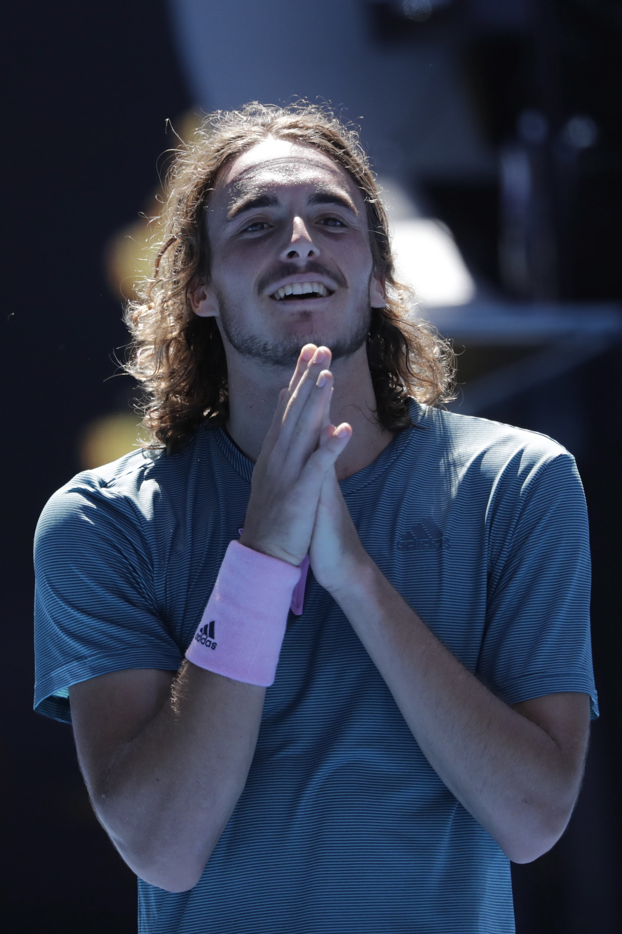 关于温网翻盘年终总决赛，西西帕斯刷新纪录的信息