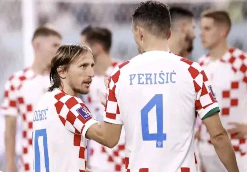 包含瑞典险胜克罗地亚，佩德里惊艳四座的词条