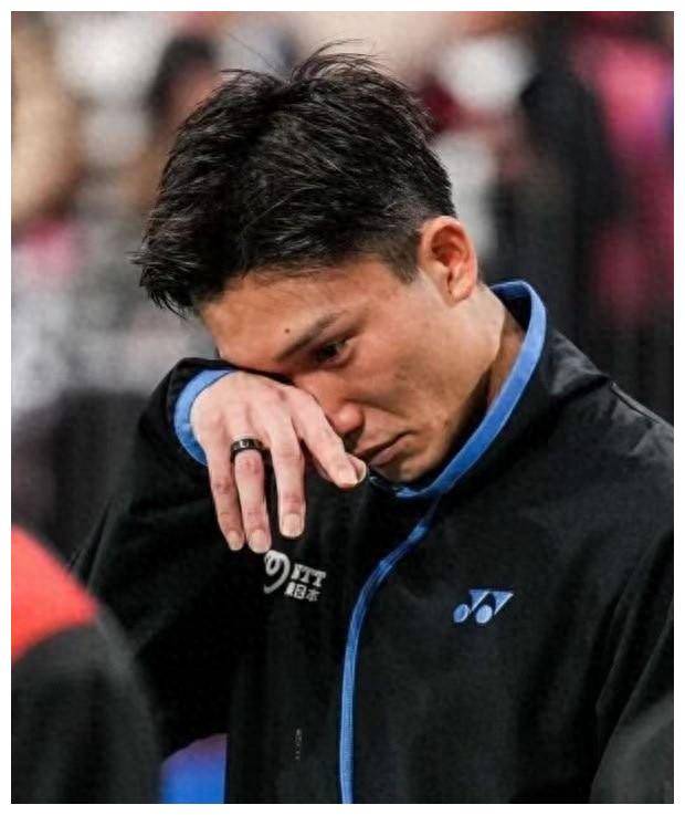 关于法国羽毛球队轻取英格兰羽毛球队，桃田贤斗高光表现的信息