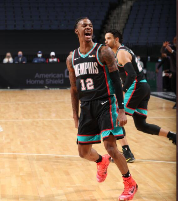 四川队完胜76人，莫兰特惊艳四座