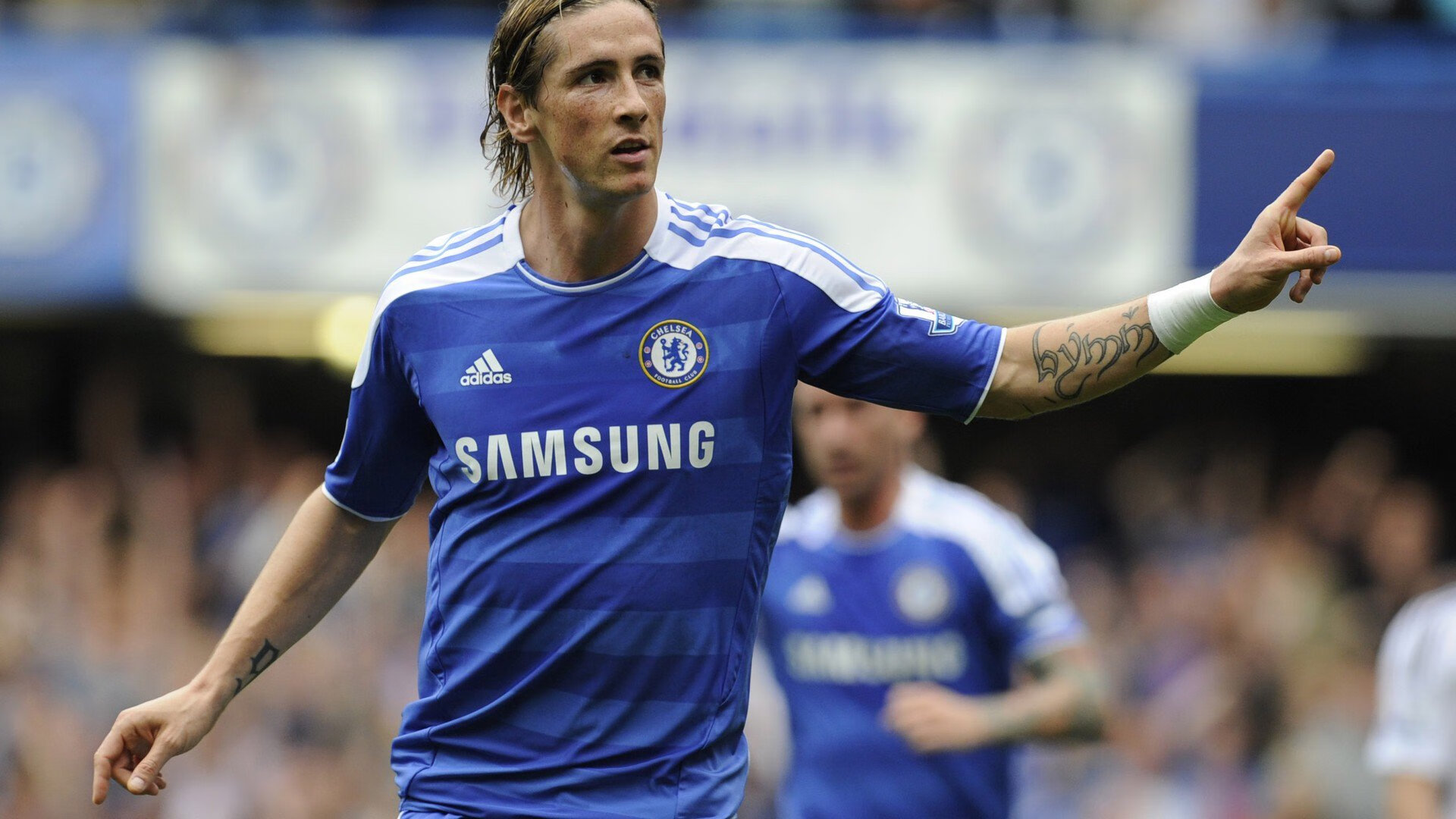 绝杀与高光,从足球场到羽毛球场,日本体育的坚韧美学