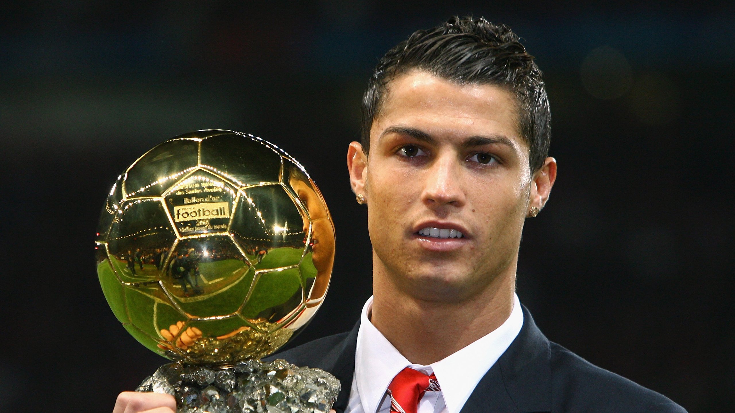 塞纳河畔的独奏,佩德里在巴黎的唯一叙事